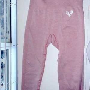 Women’s Best pink leggings